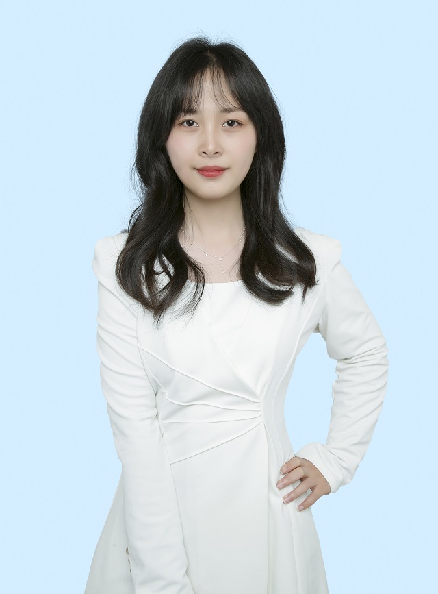 孙茜龙女（2019级电子商务）优鲜购生鲜食品超市店长.jpg